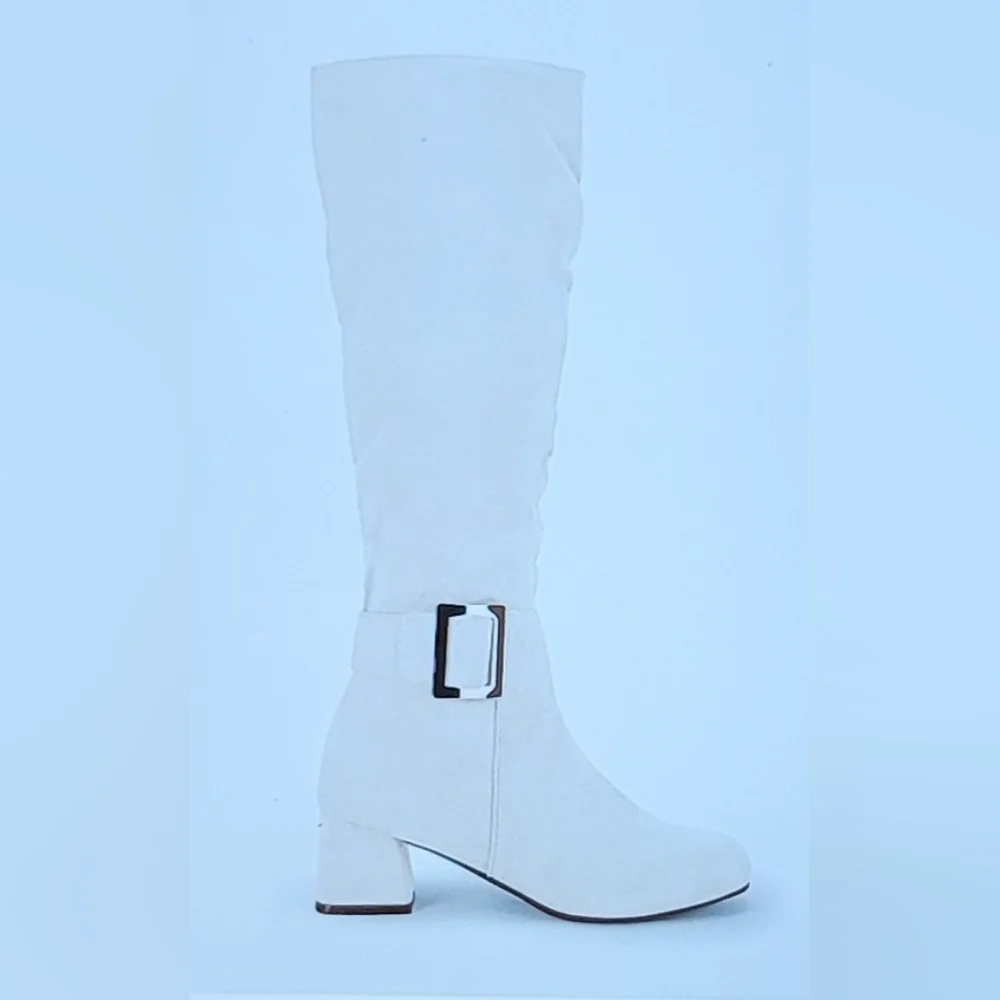 NIB FAUX SUEDE METAL BUCKLE SIDE ZIP CHUNKY HEEL KNEE HIGH BOOT BEIGE 5.5